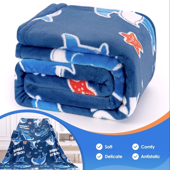 Glow in the Dark Blanket - Picture 5 of 7